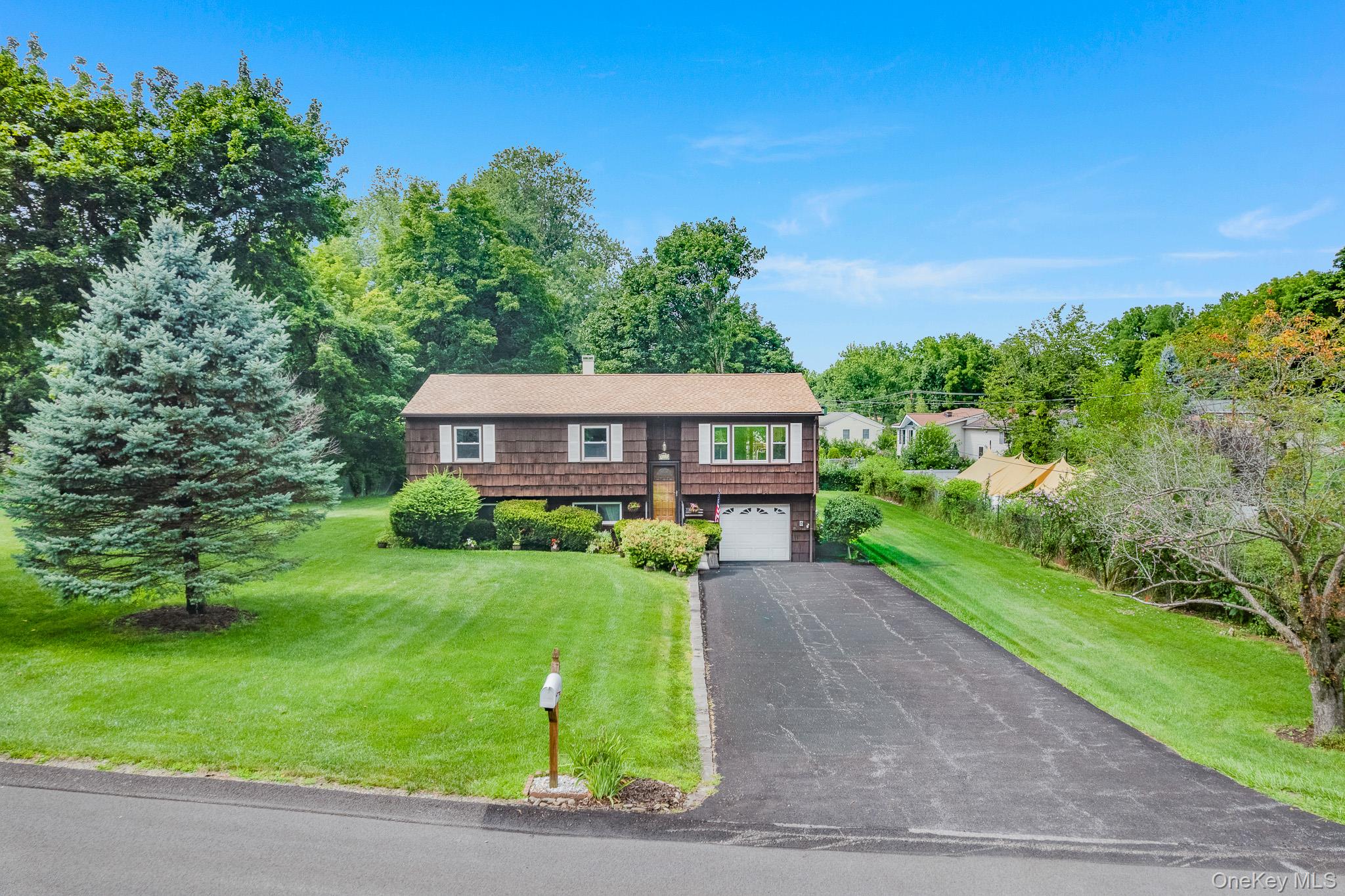 26 Bowdoin Lane – For Sale photo 2