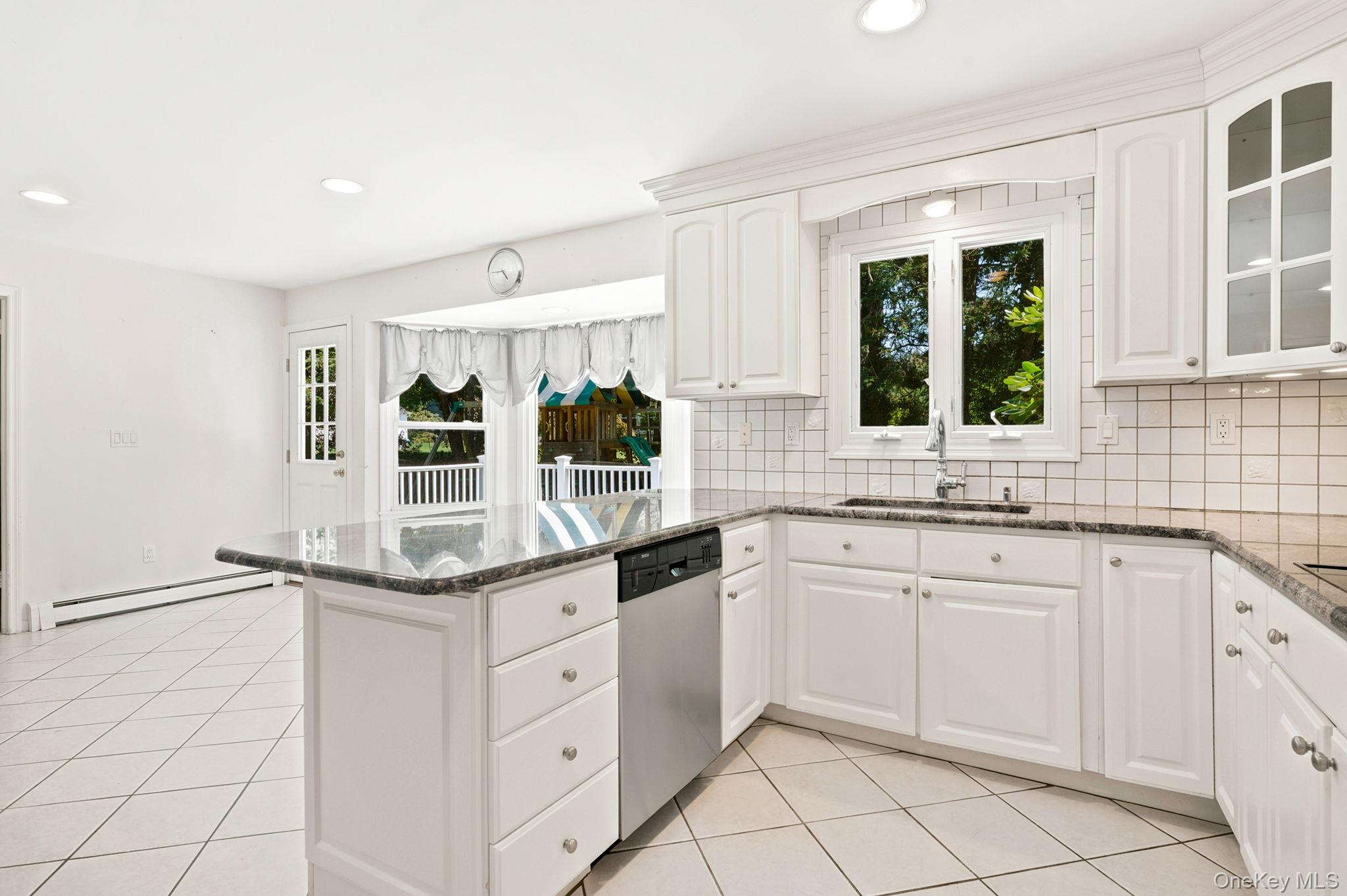 5 Hampton Place – For Sale photo 6