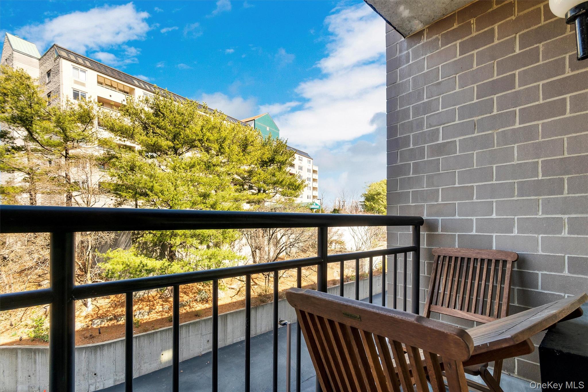 703 Pelham RD, Unit 301 photo 4