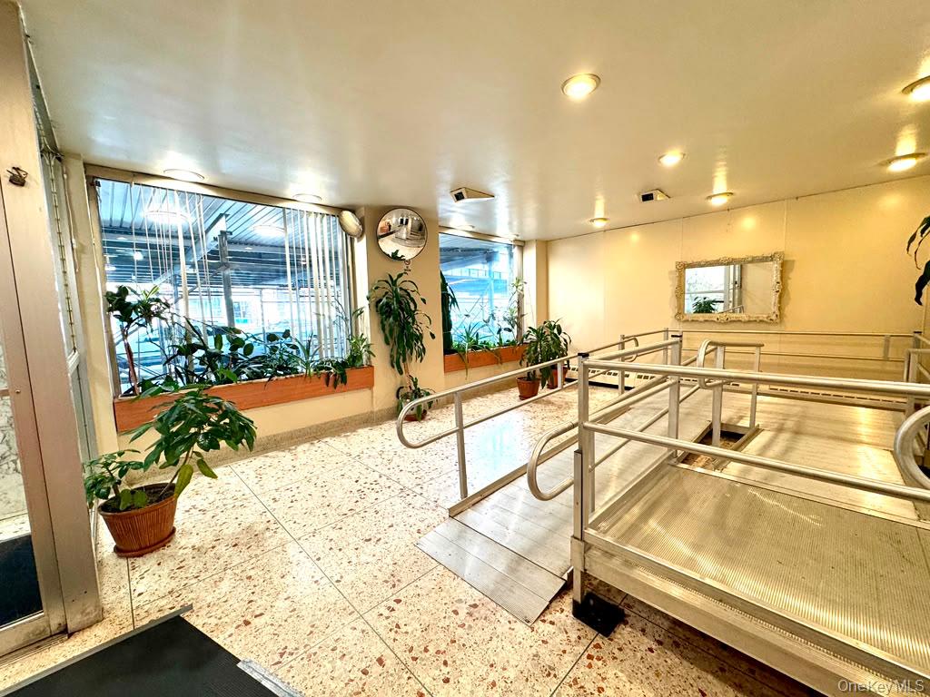 8900 170th Street, Unit 7D photo 4