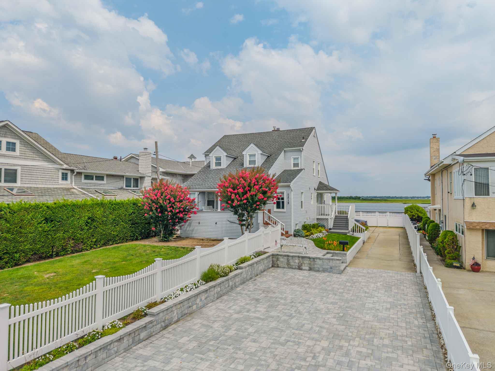 1215 W Park Avenue – For Rent