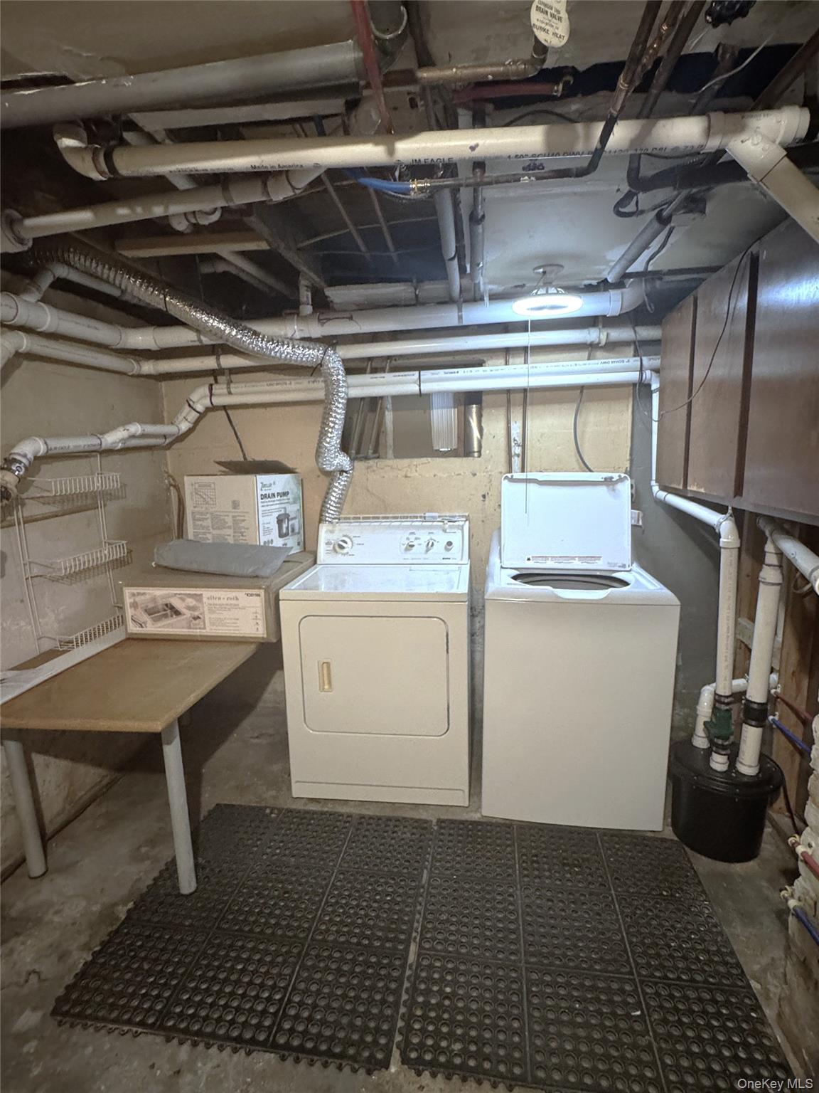 17 Bridge Lane, Unit B photo 11