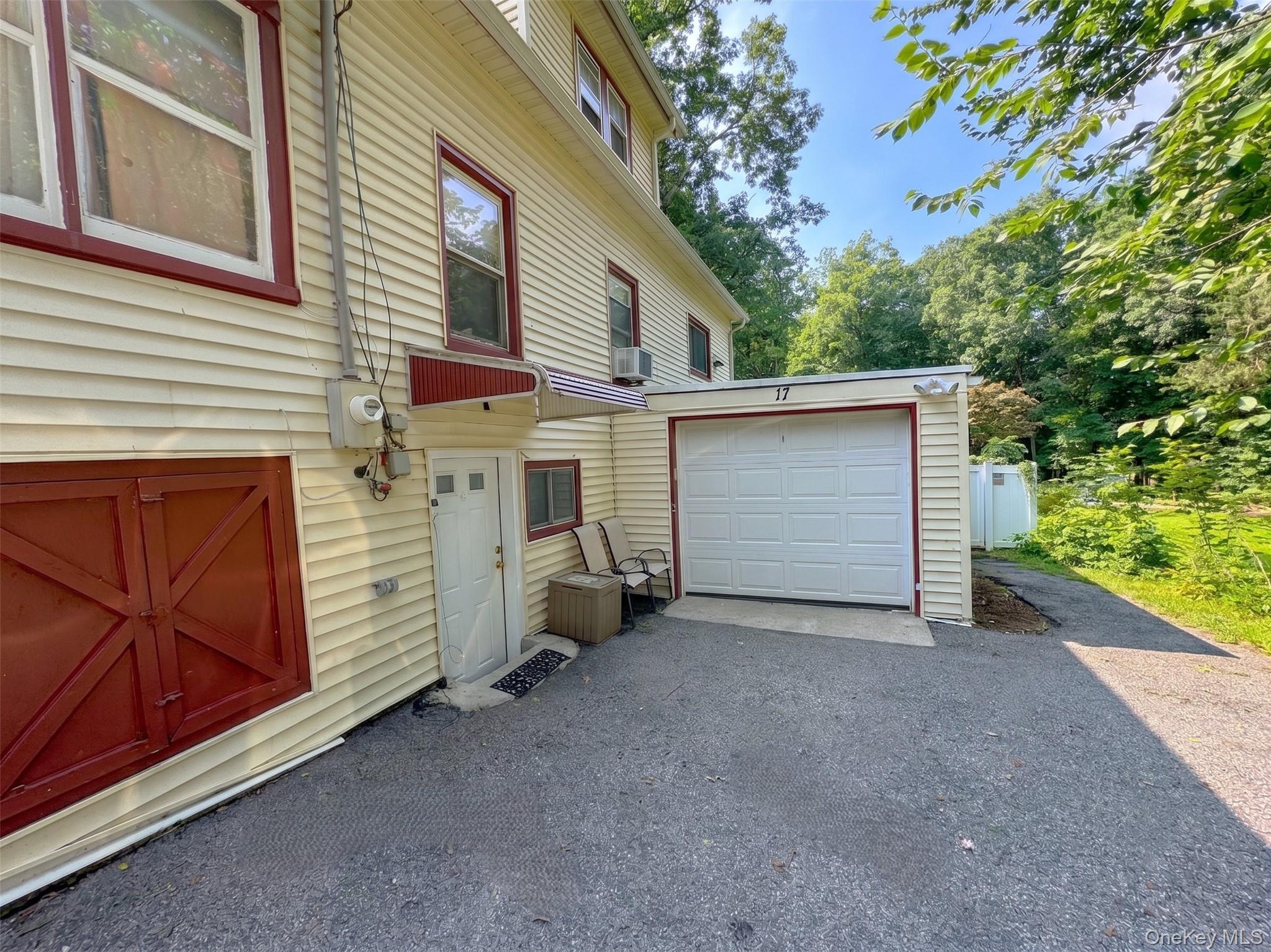17 Bridge Lane, Unit B