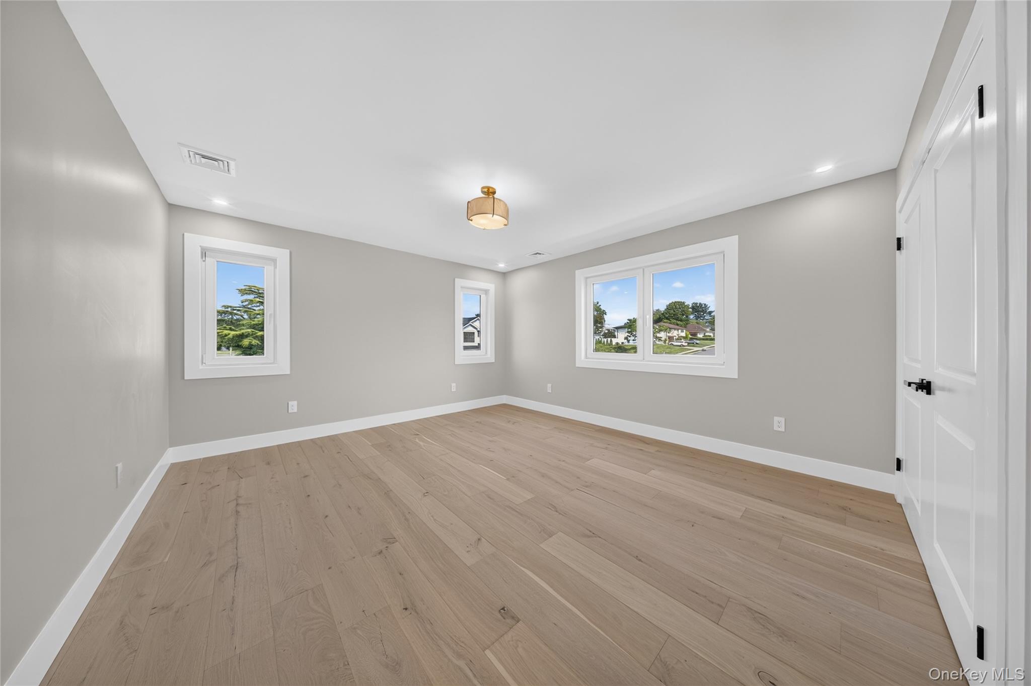 2 Lee Place – For Sale photo 28