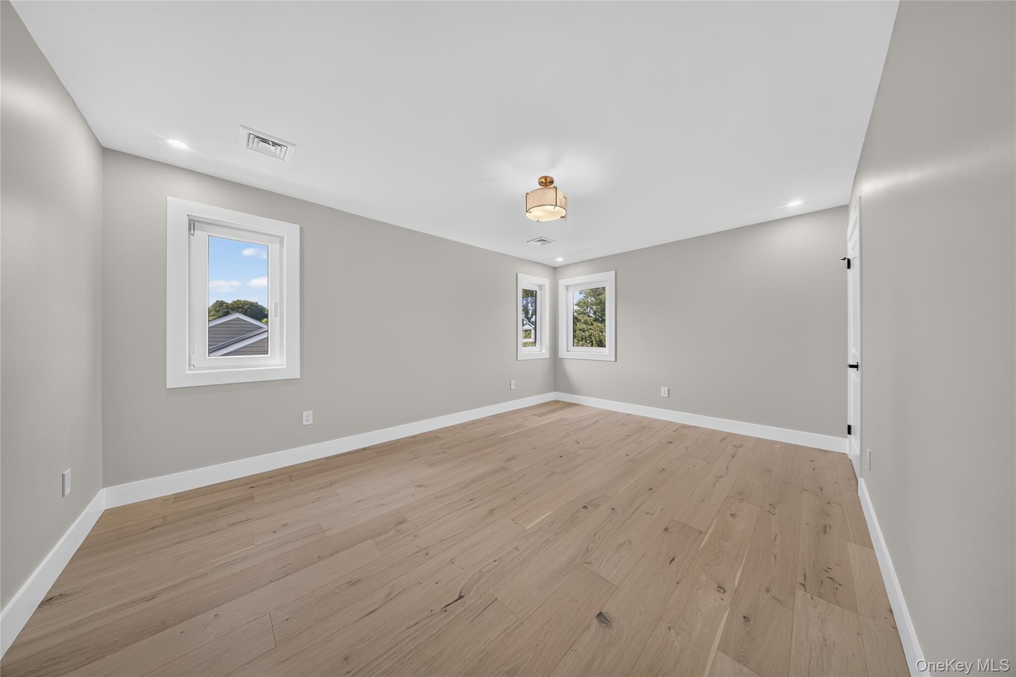 2 Lee Place – For Sale photo 29