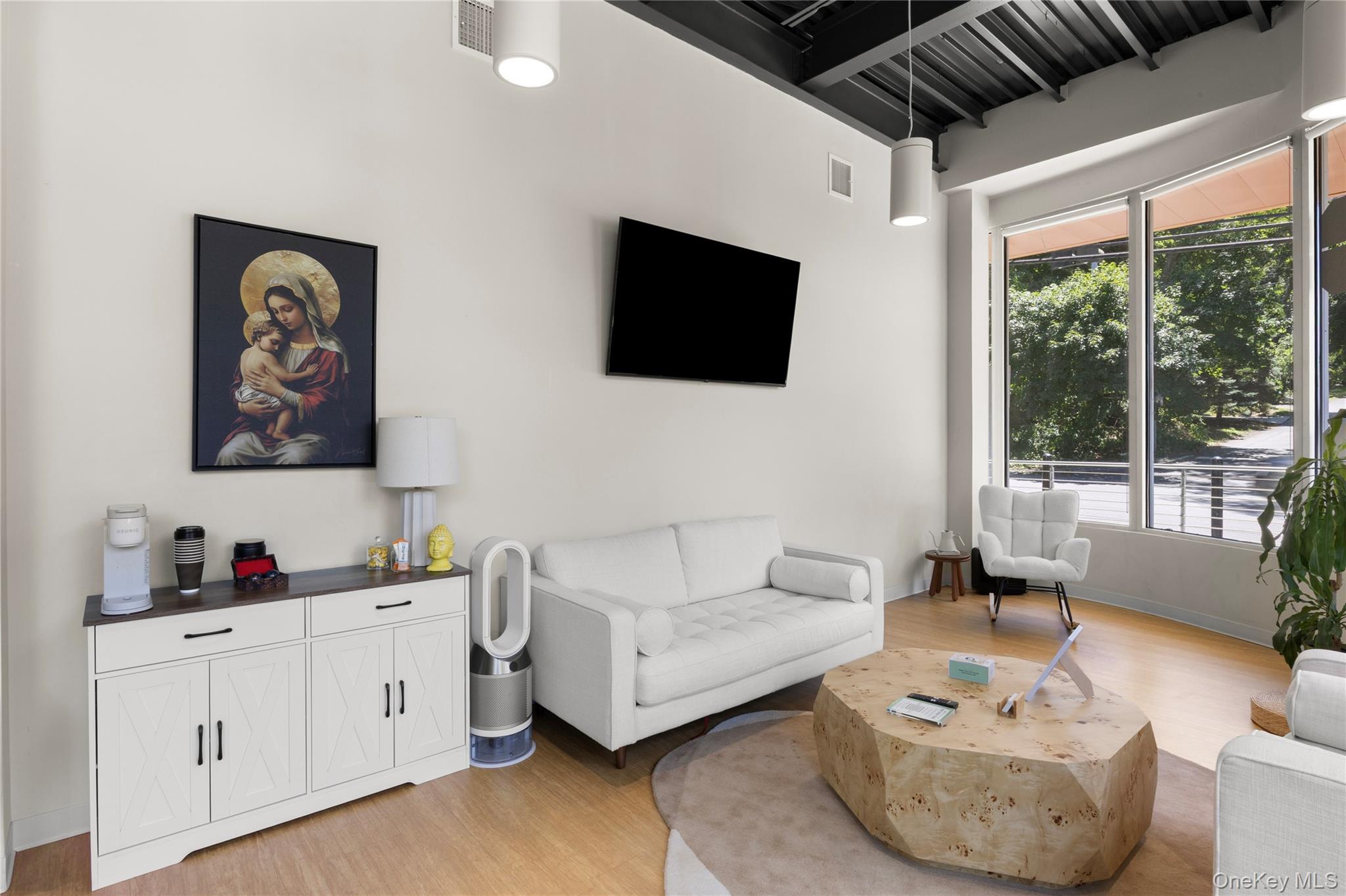 607 W Jericho Turnpike – For Rent photo 11