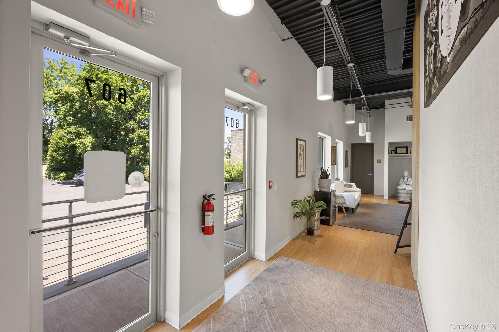 607 W Jericho Turnpike – For Rent photo 10