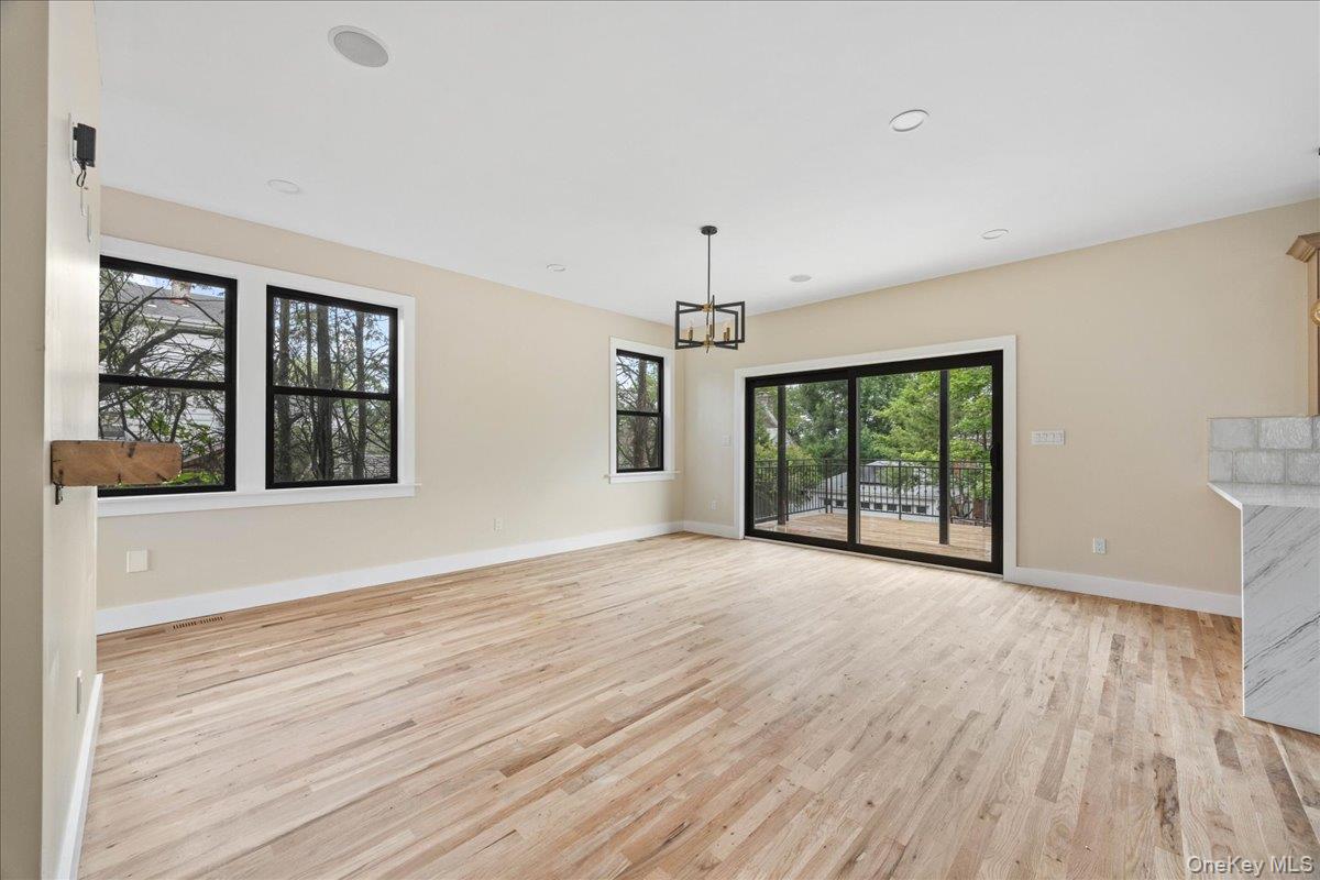 631 N Broadway – For Sale photo 5