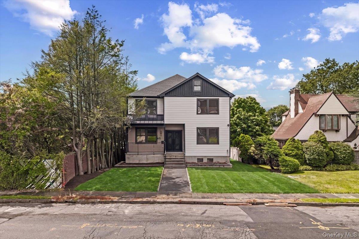 631 N Broadway – For Sale