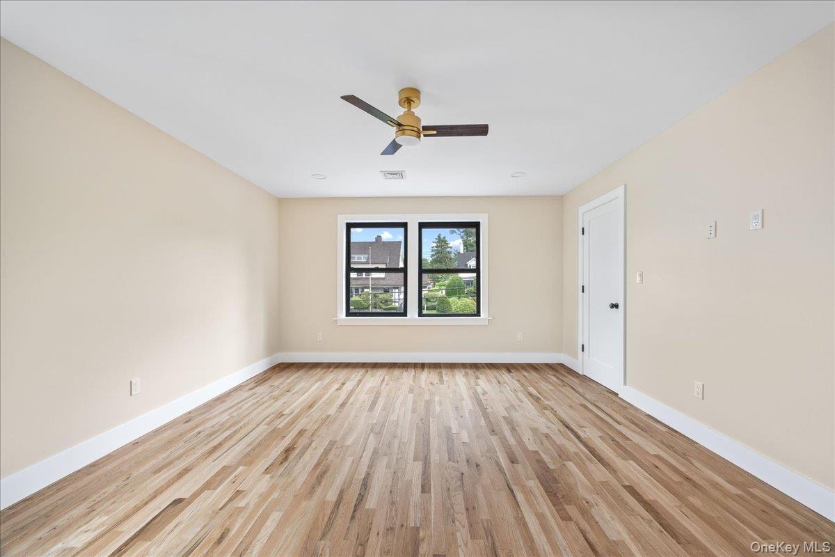 631 N Broadway – For Sale photo 18