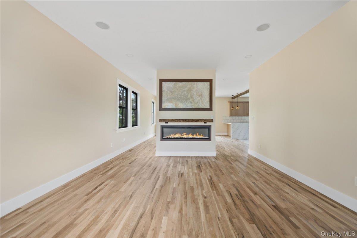 631 N Broadway – For Sale photo 3