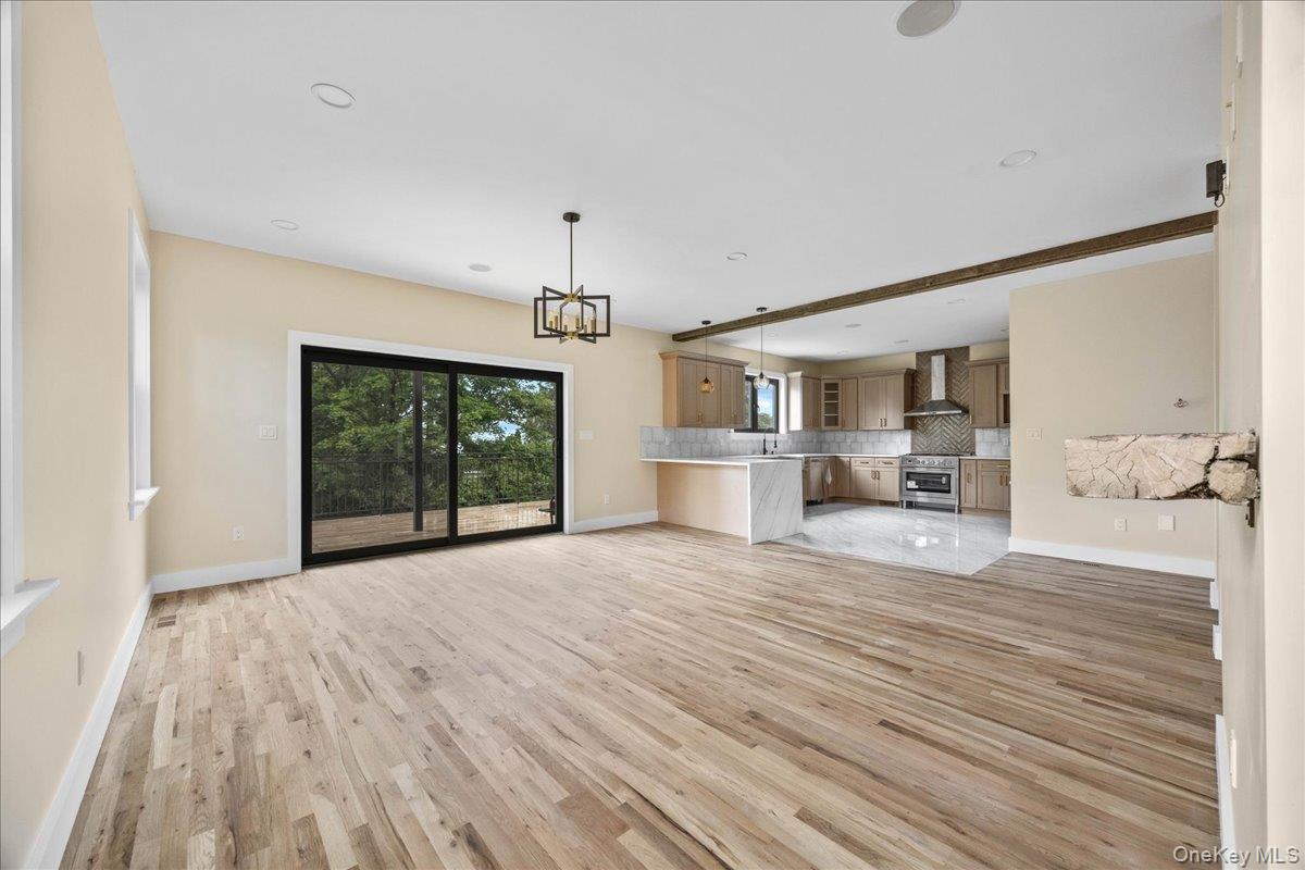 631 N Broadway – For Sale photo 6