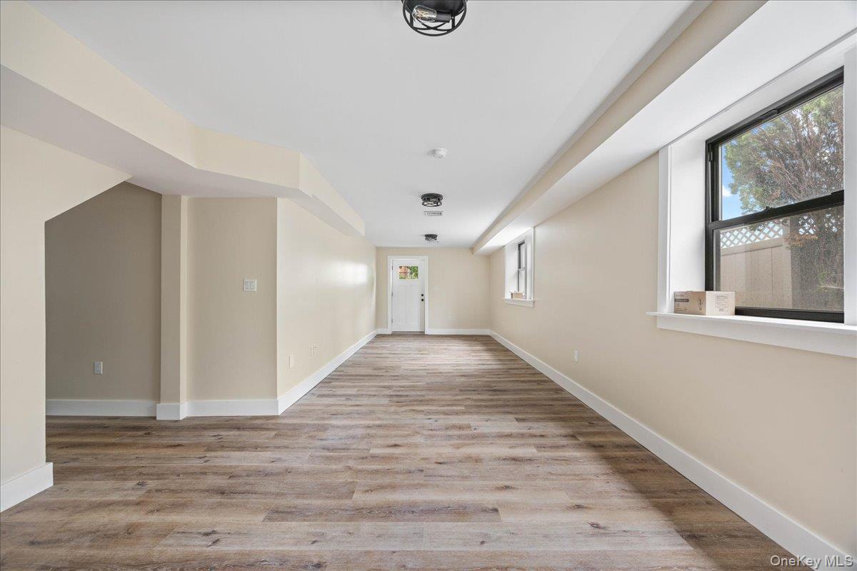 631 N Broadway – For Sale photo 36
