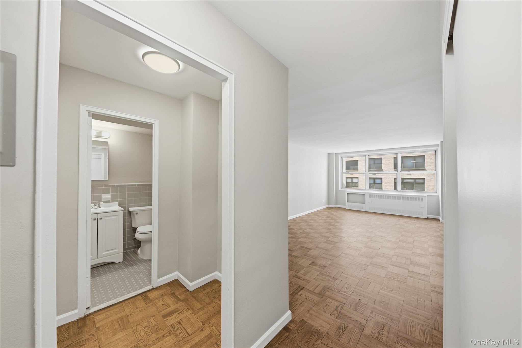 310 E 70th Street, Unit 5C photo 4
