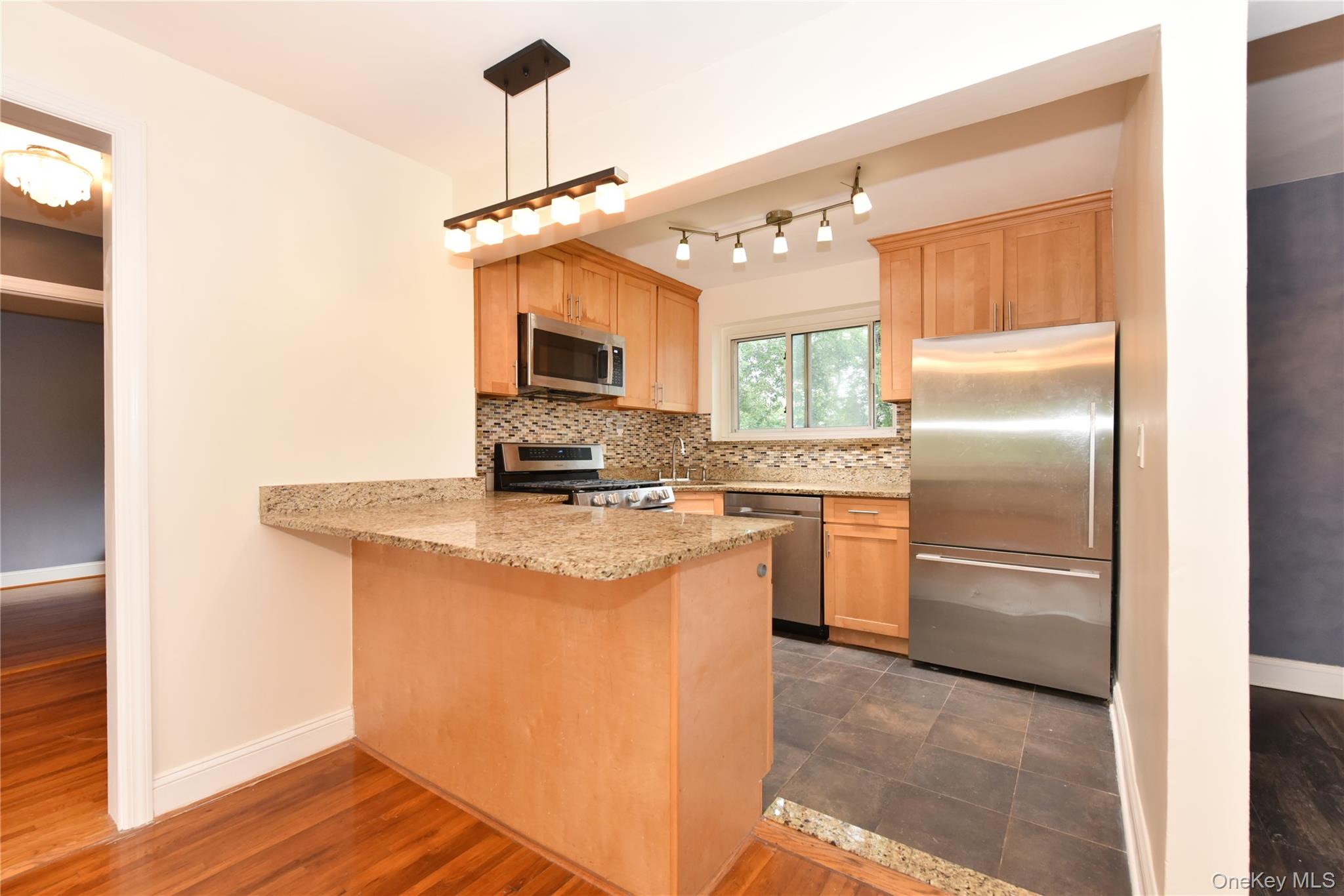 111-05 66th Avenue, Unit 2A photo 7