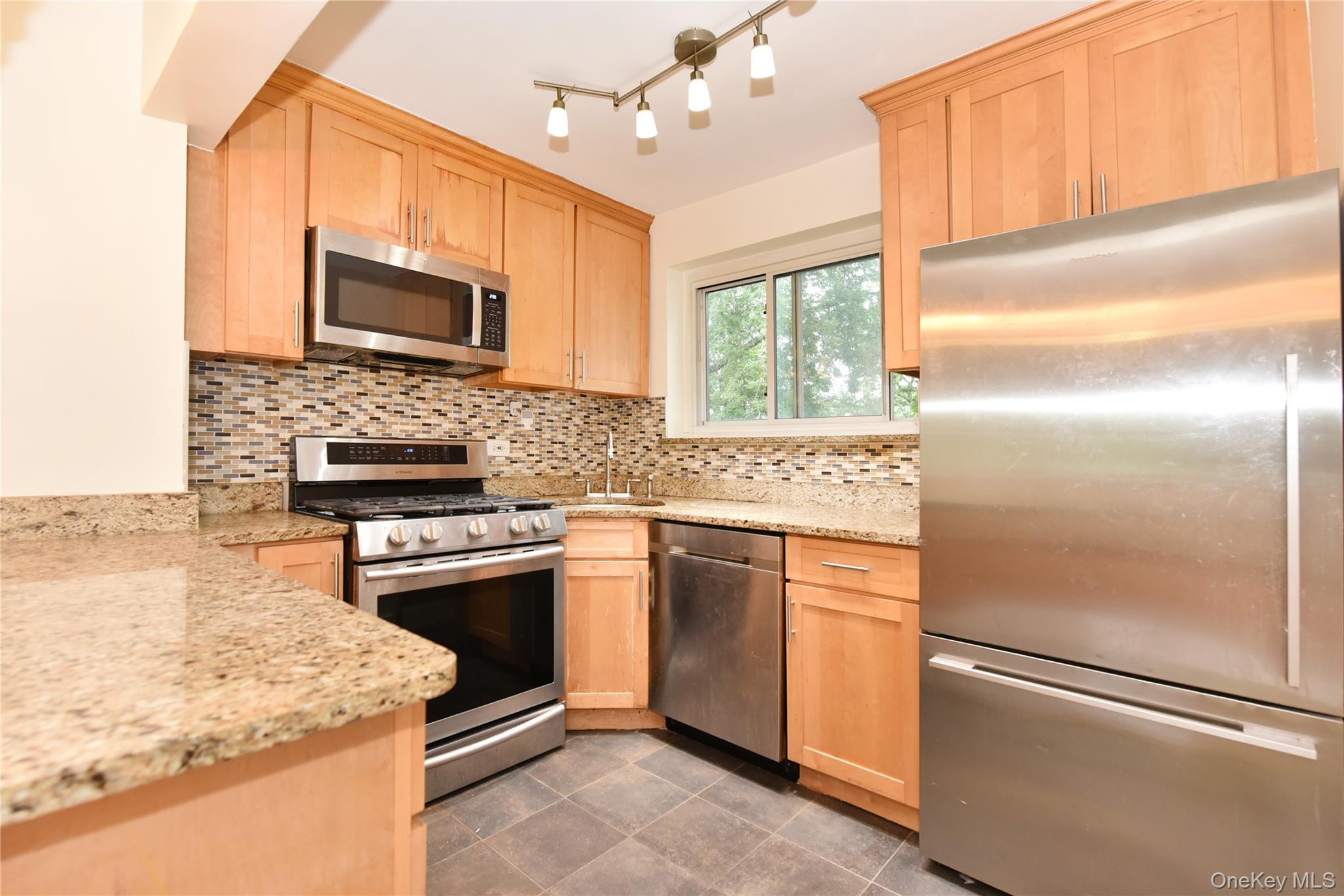 111-05 66th Avenue, Unit 2A photo 2
