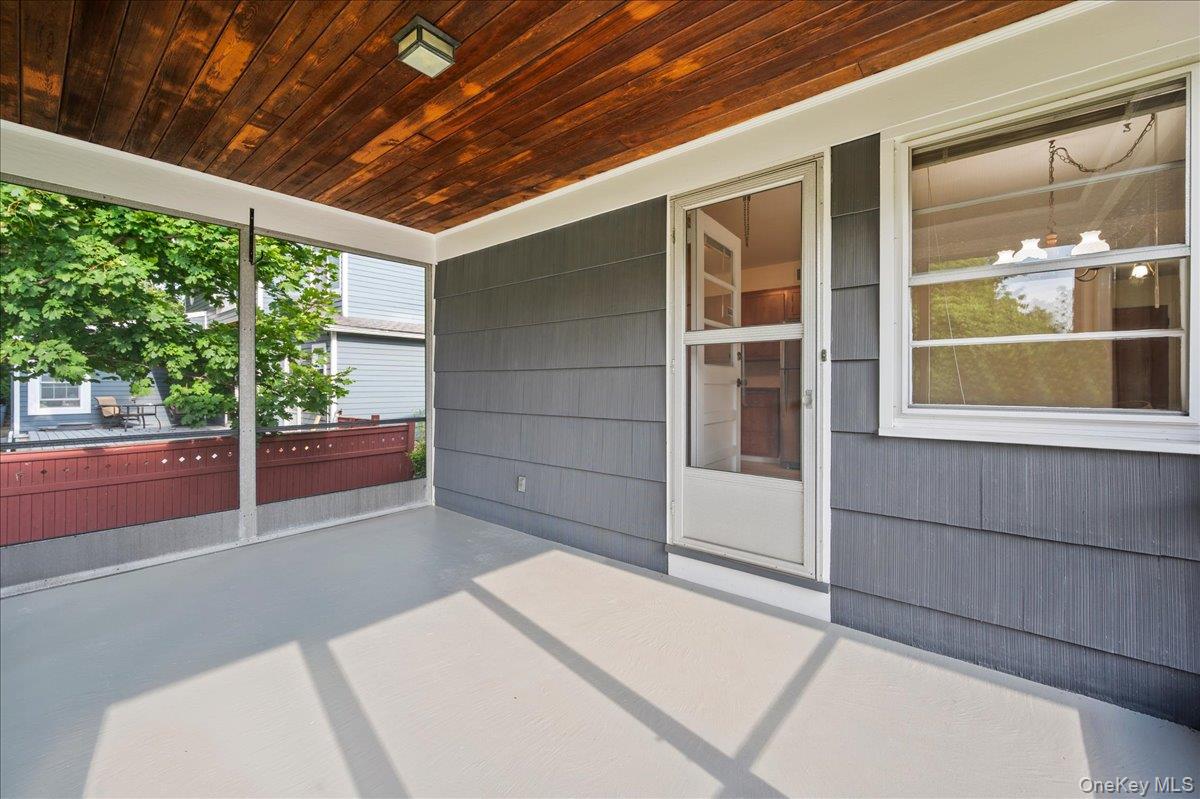 412 Hinman Place – For Sale photo 6