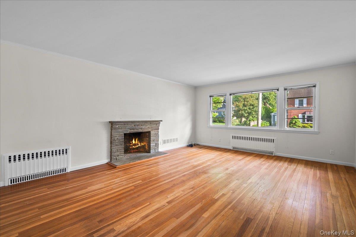 412 Hinman Place – For Sale photo 3