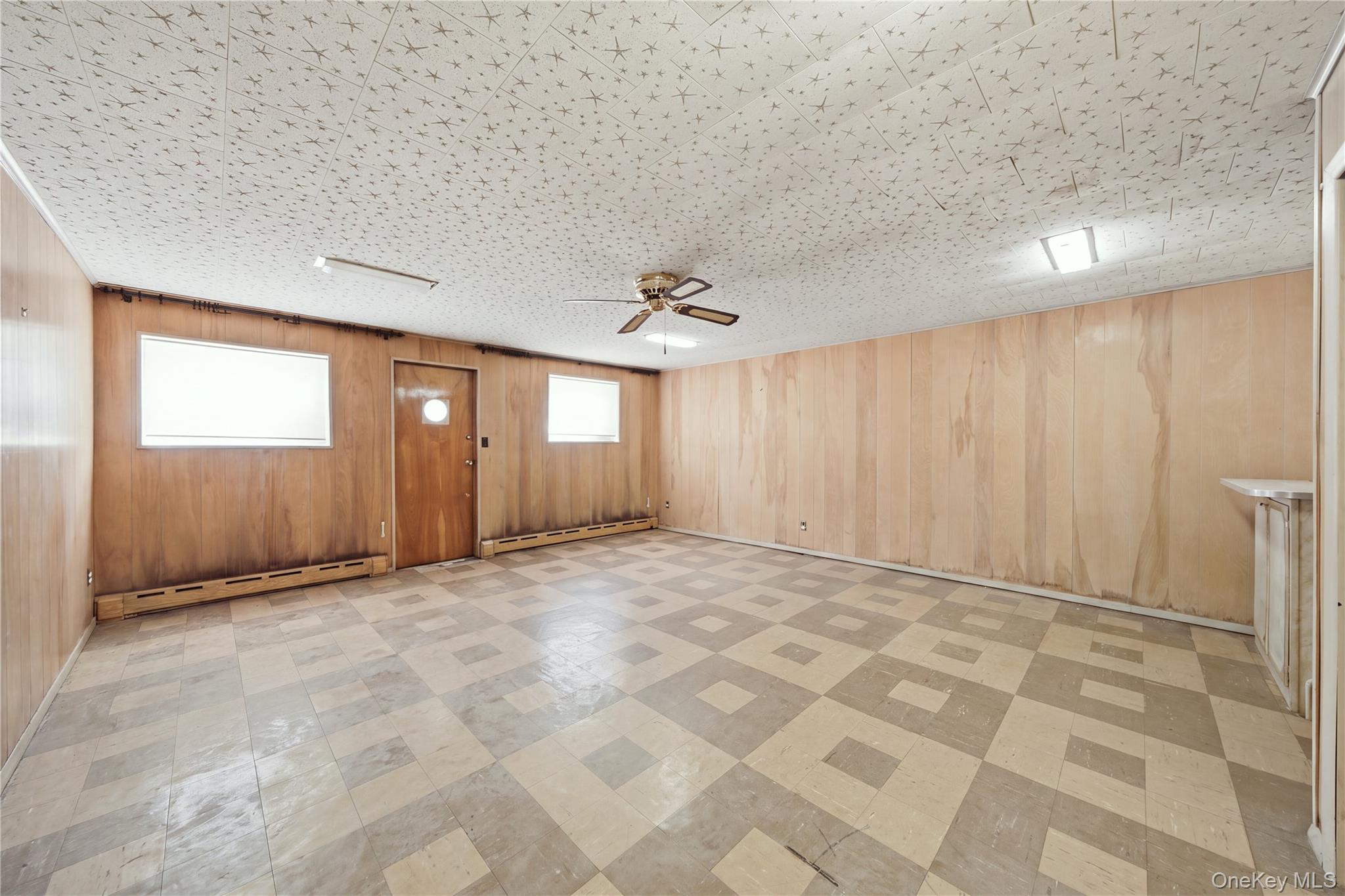 6669 73rd Place – For Sale photo 16