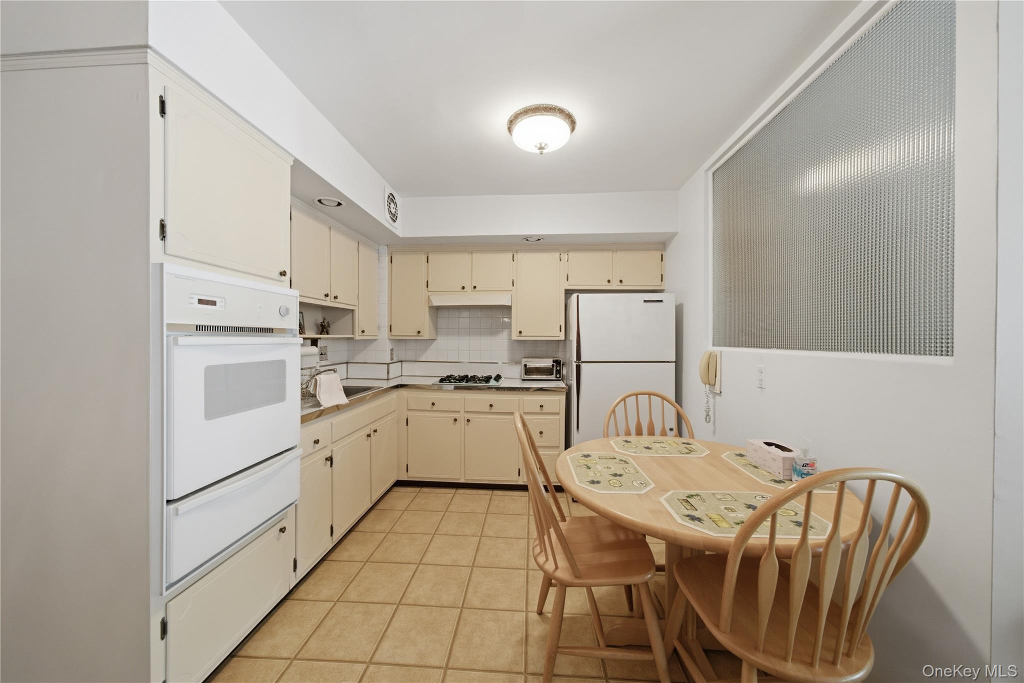 6669 73rd Place – For Sale photo 9