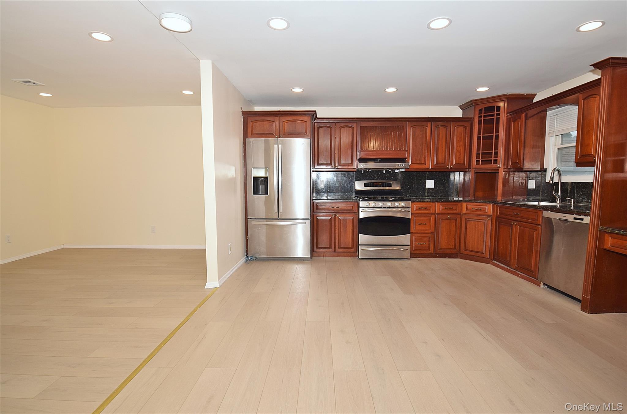 37 Amby Avenue – For Rent photo 5