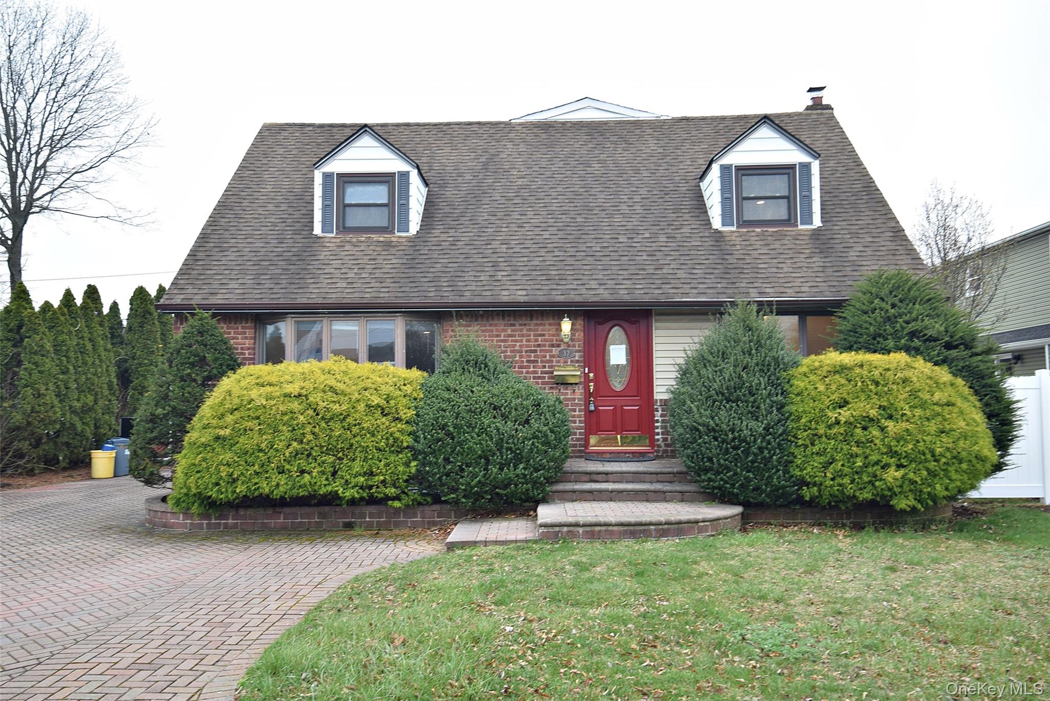 37 Amby Avenue – For Rent
