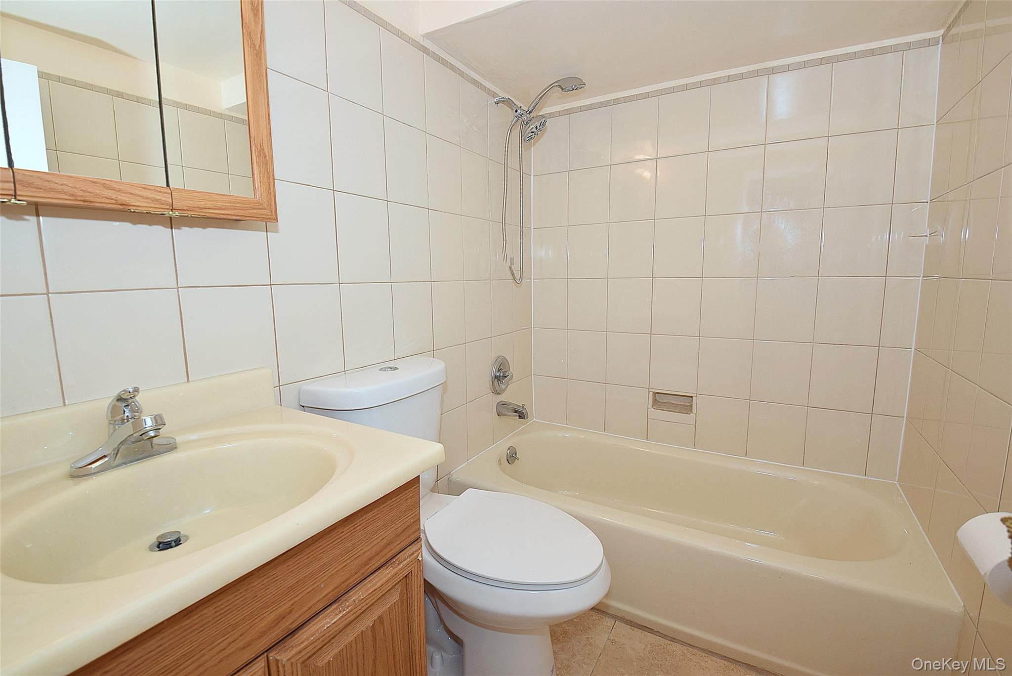 37 Amby Avenue – For Rent photo 12