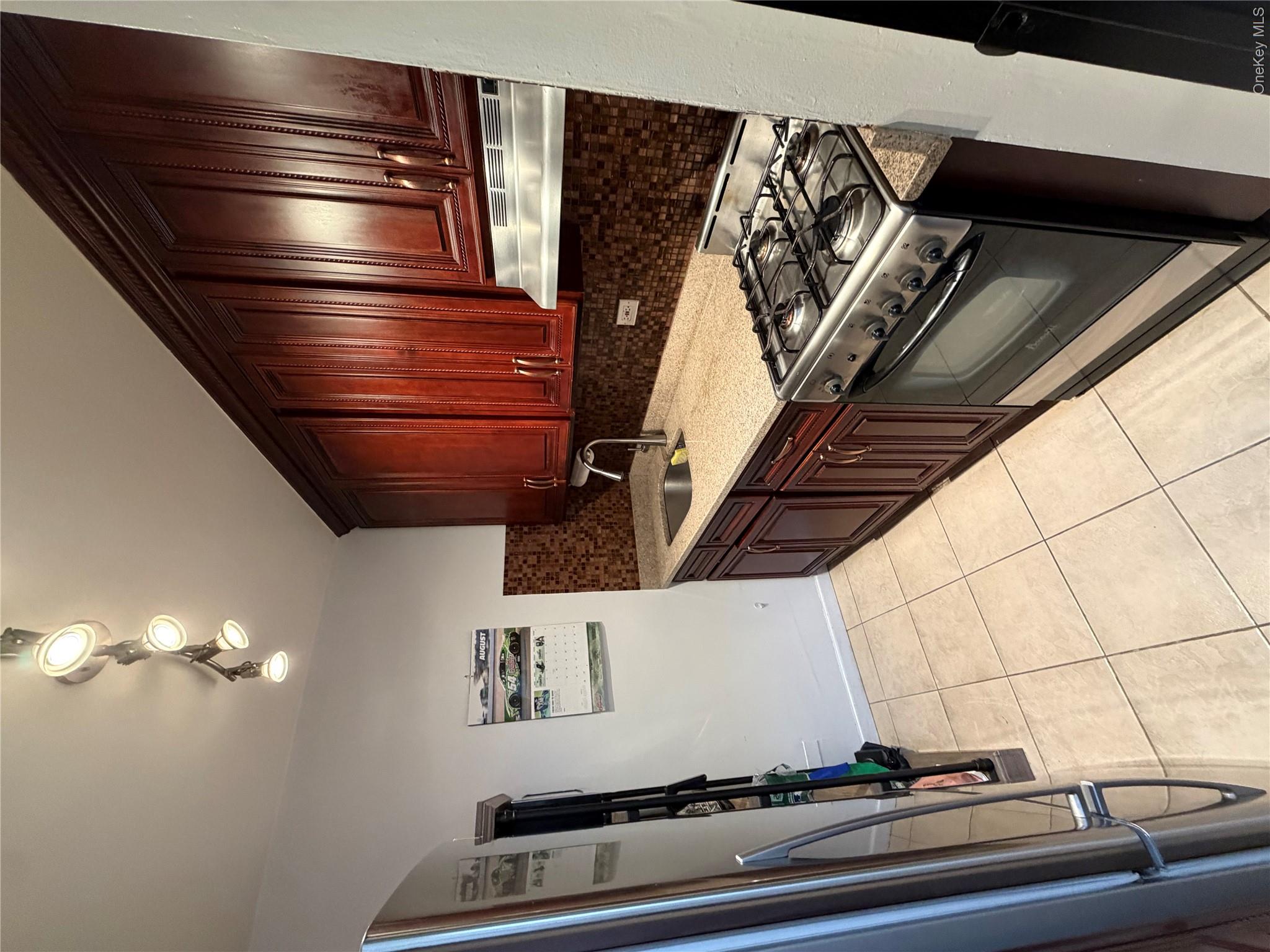 86-10 151 Avenue, Unit 6N photo 10