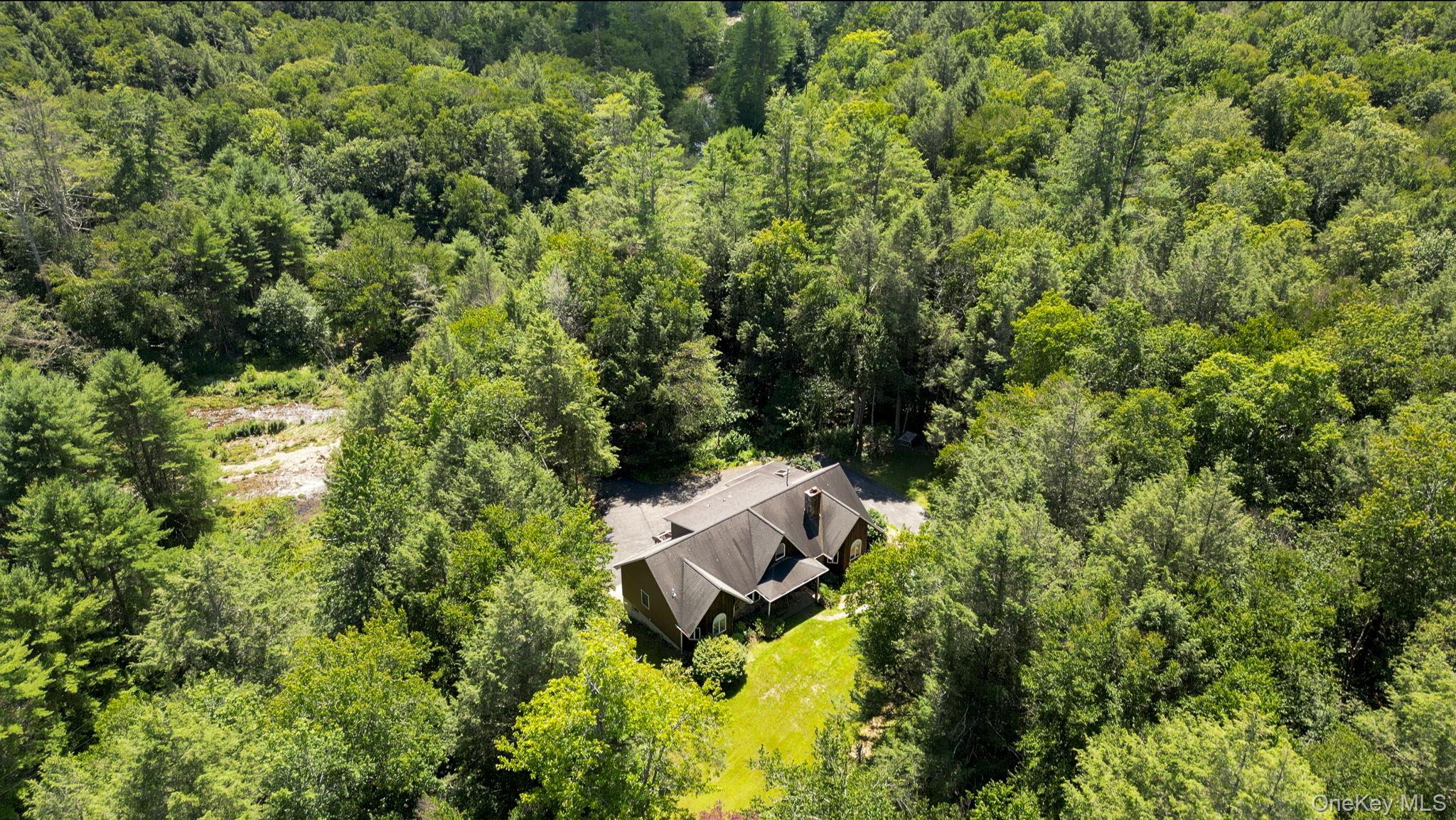 2735 Denning Road – For Sale photo 2