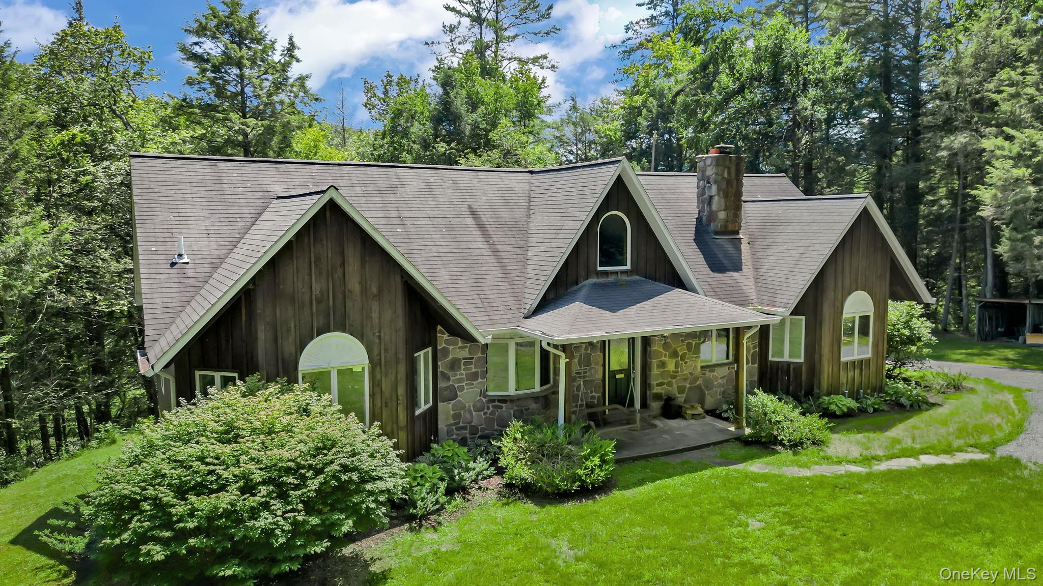 2735 Denning Road – For Sale