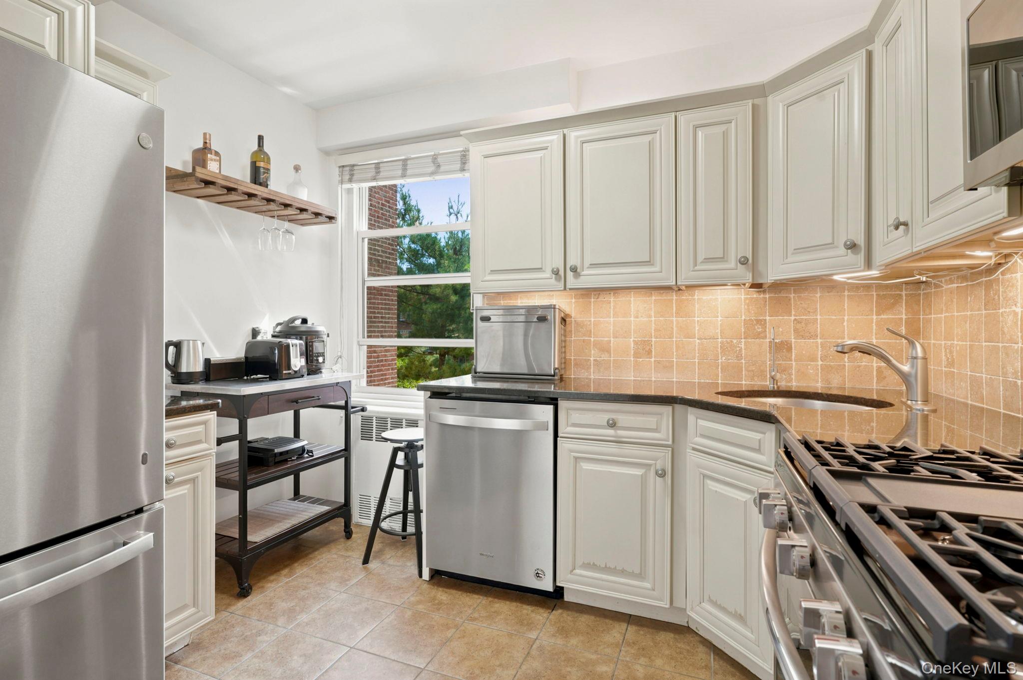 281 Garth Road, Unit B5H photo 9