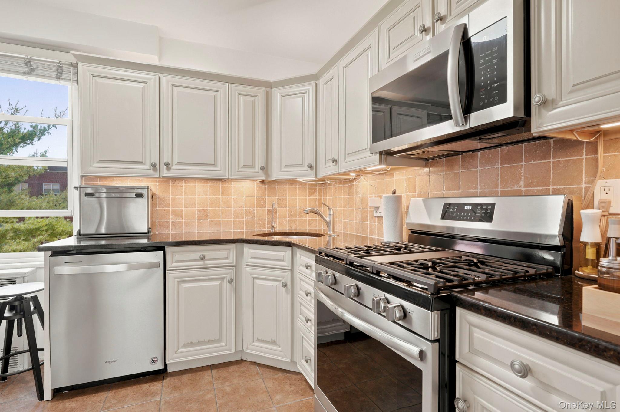 281 Garth Road, Unit B5H photo 8