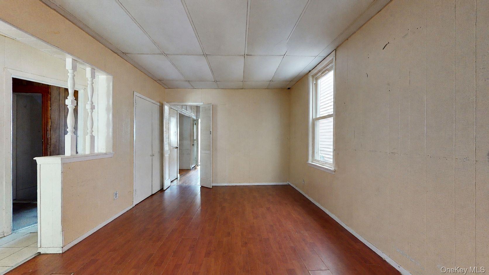 5722 Waldron Street – For Sale photo 4