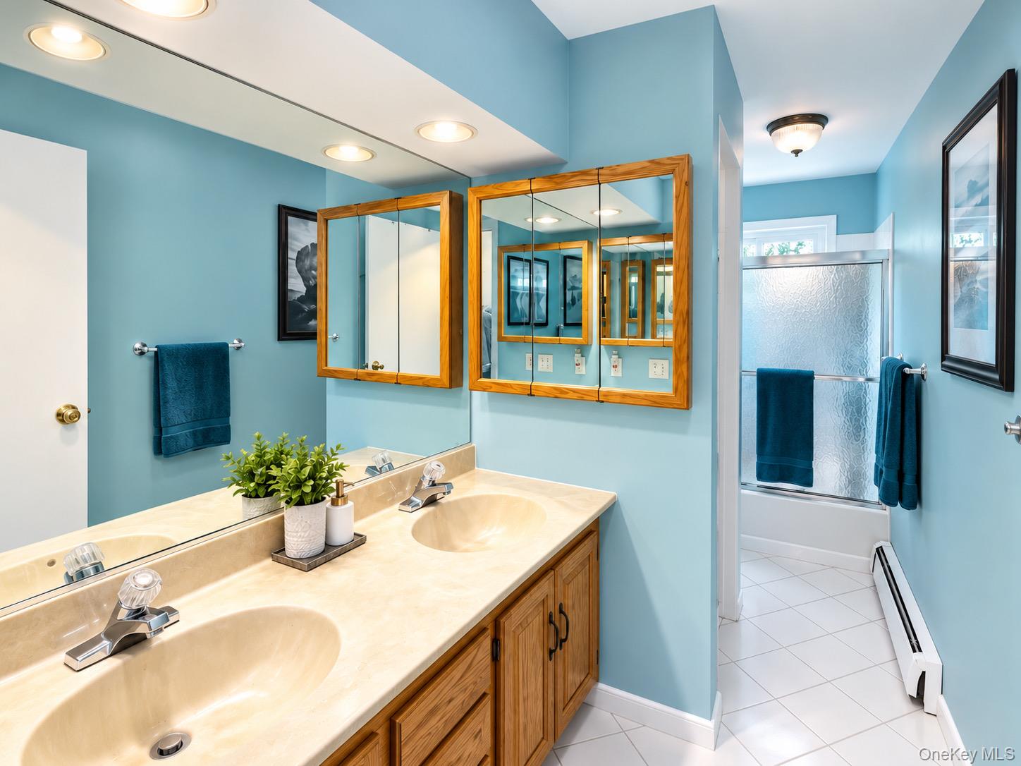 2 Custom Lane – For Sale photo 5