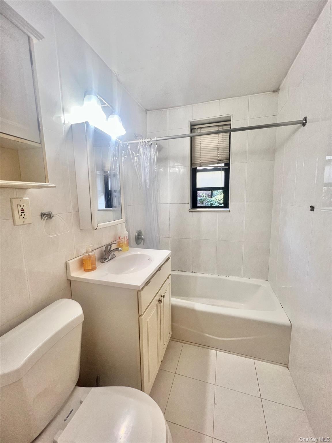 84-25 Elmhurst Avenue, Unit 1V photo 10