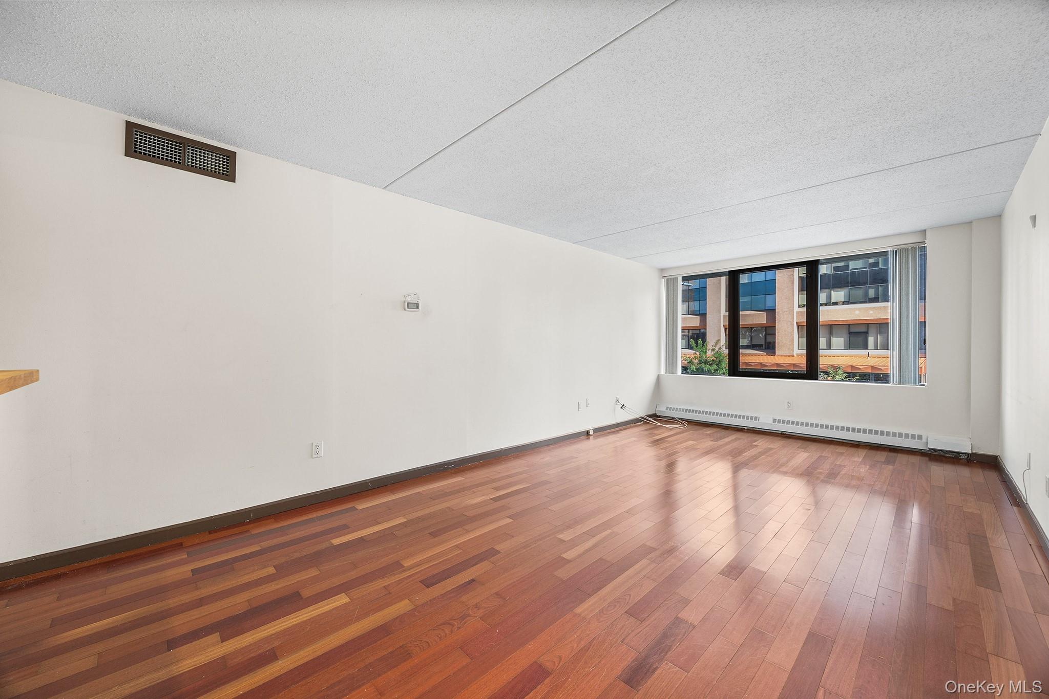 4 Martine Avenue, Unit 120 photo 9