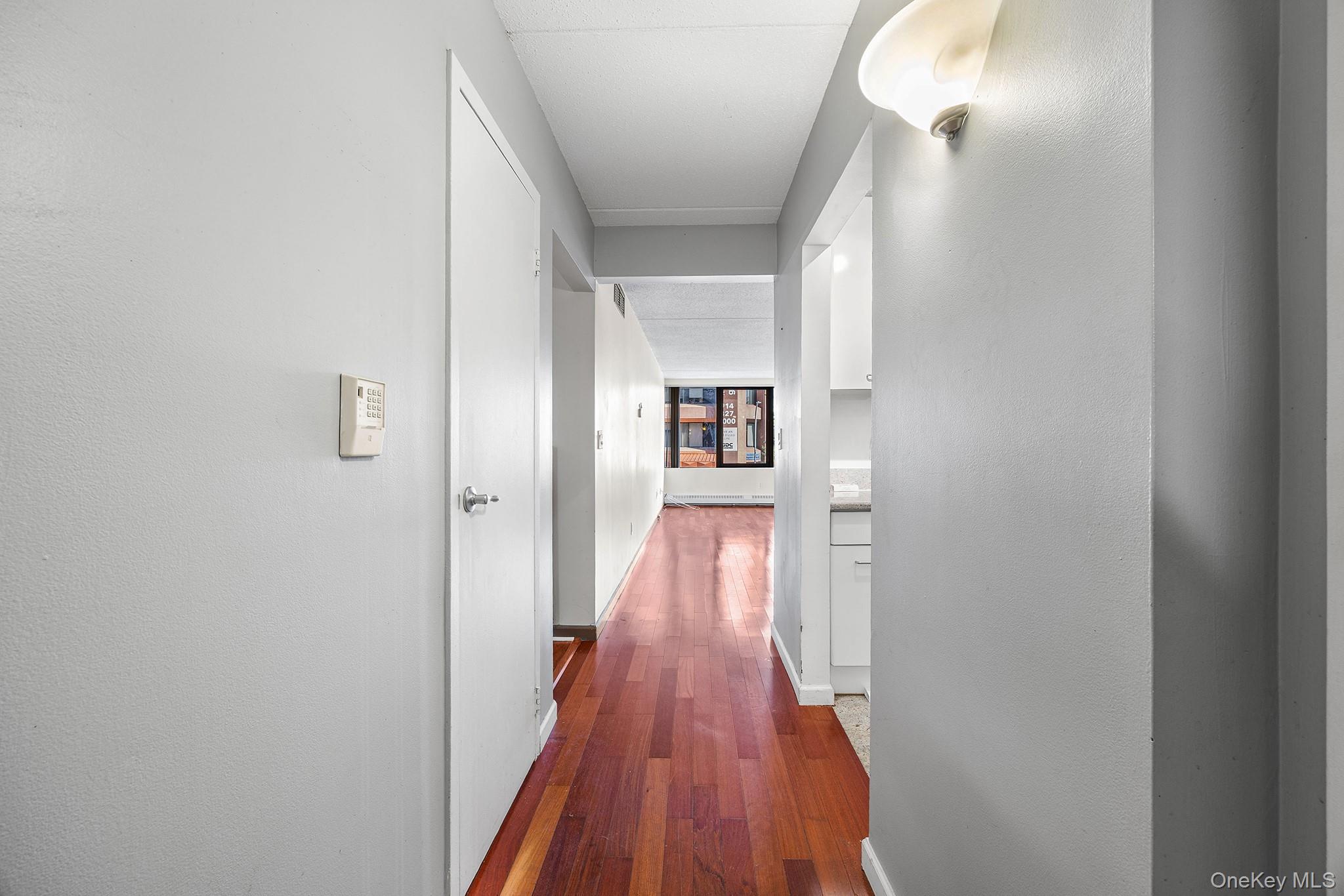 4 Martine Avenue, Unit 120 photo 6