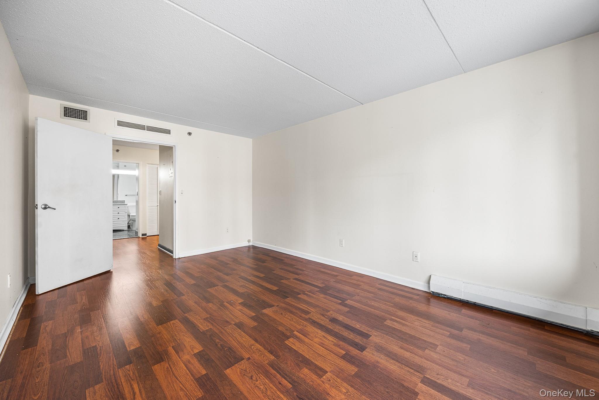 4 Martine Avenue, Unit 120 photo 12