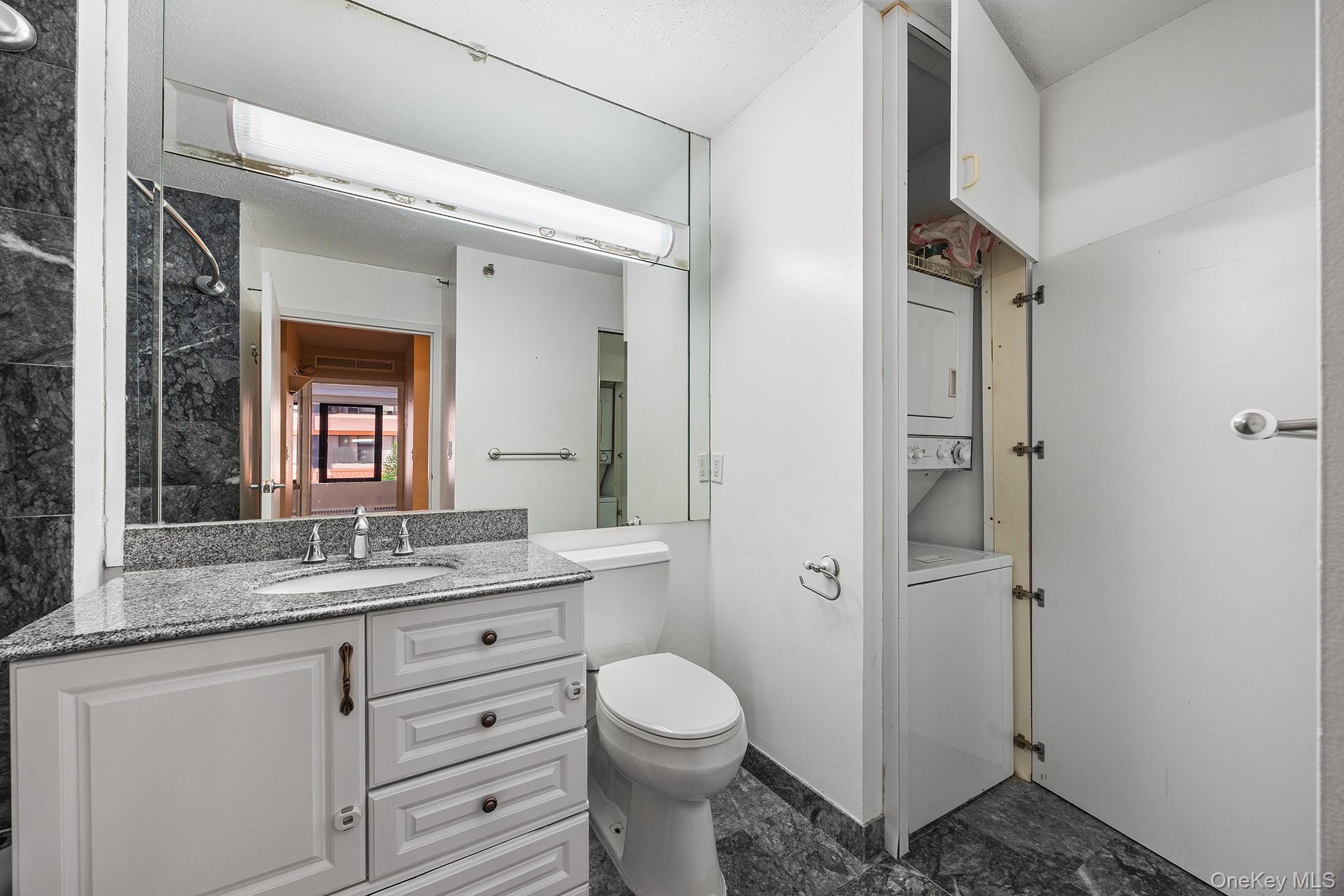 4 Martine Avenue, Unit 120 photo 15