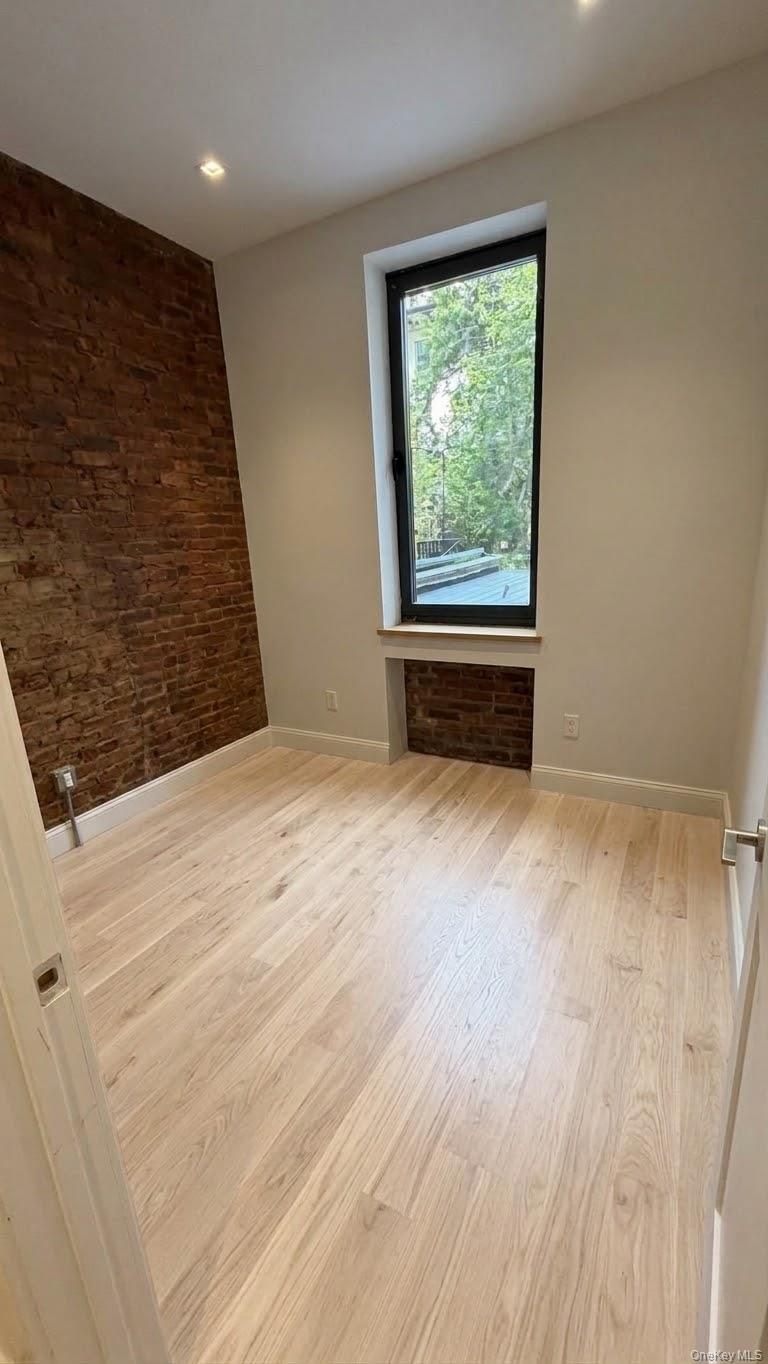 437 W 43rd Street, Unit 1 photo 9