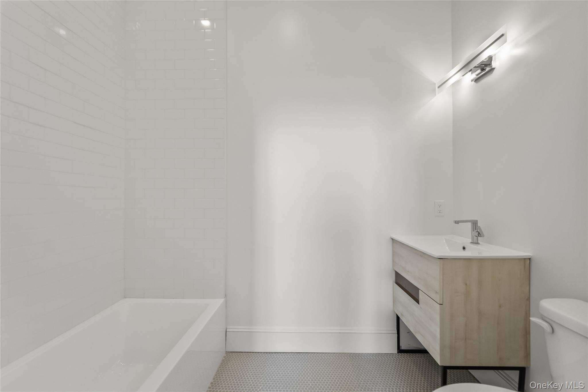 48 North Street, Unit 307 photo 8