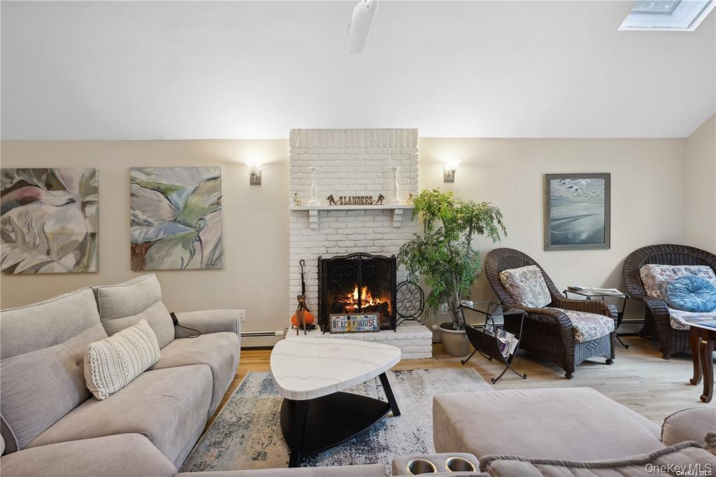 25 Blue Jay Way – For Rent photo 10