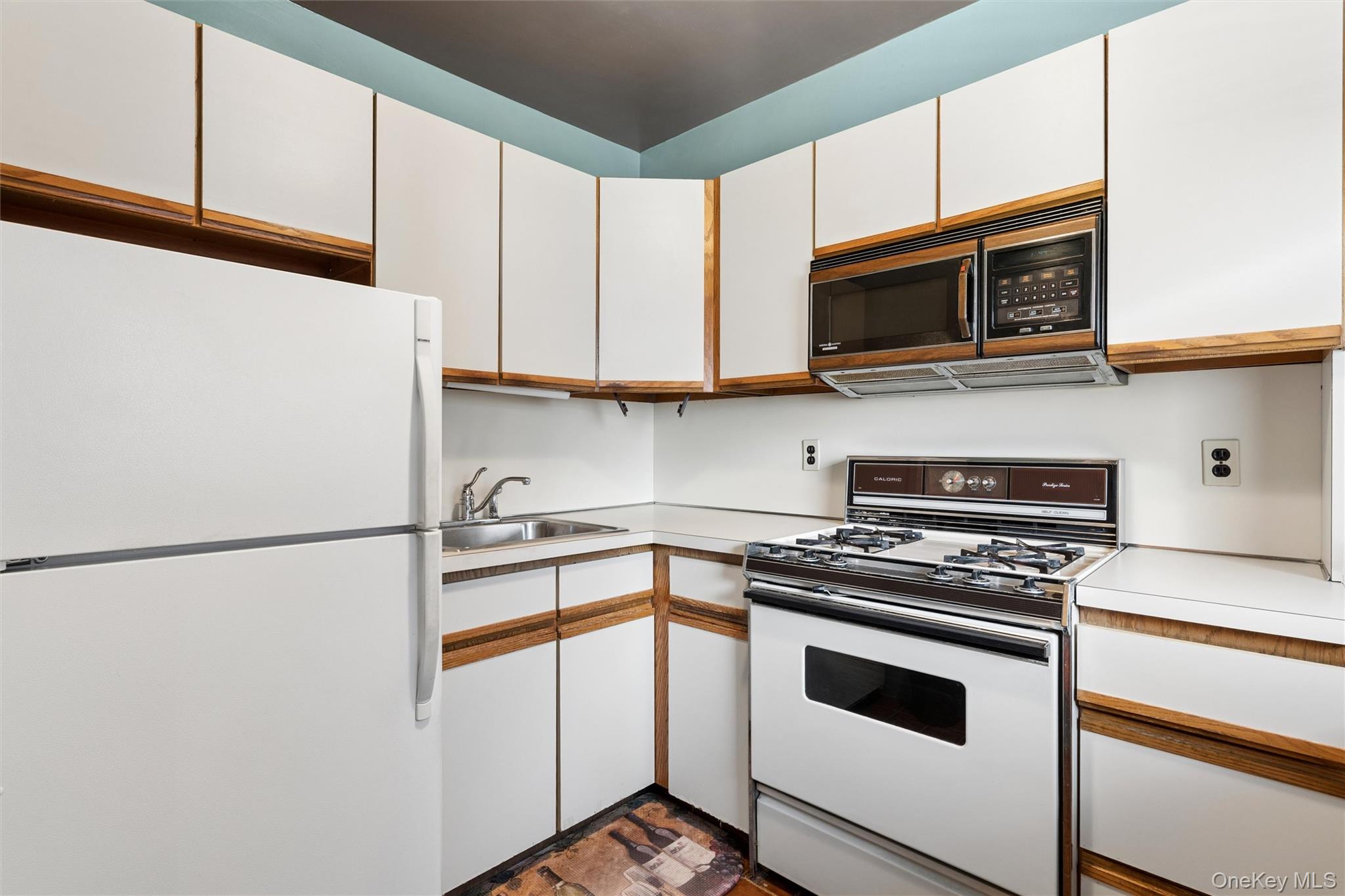 97-37 63rd, Unit 6F photo 11