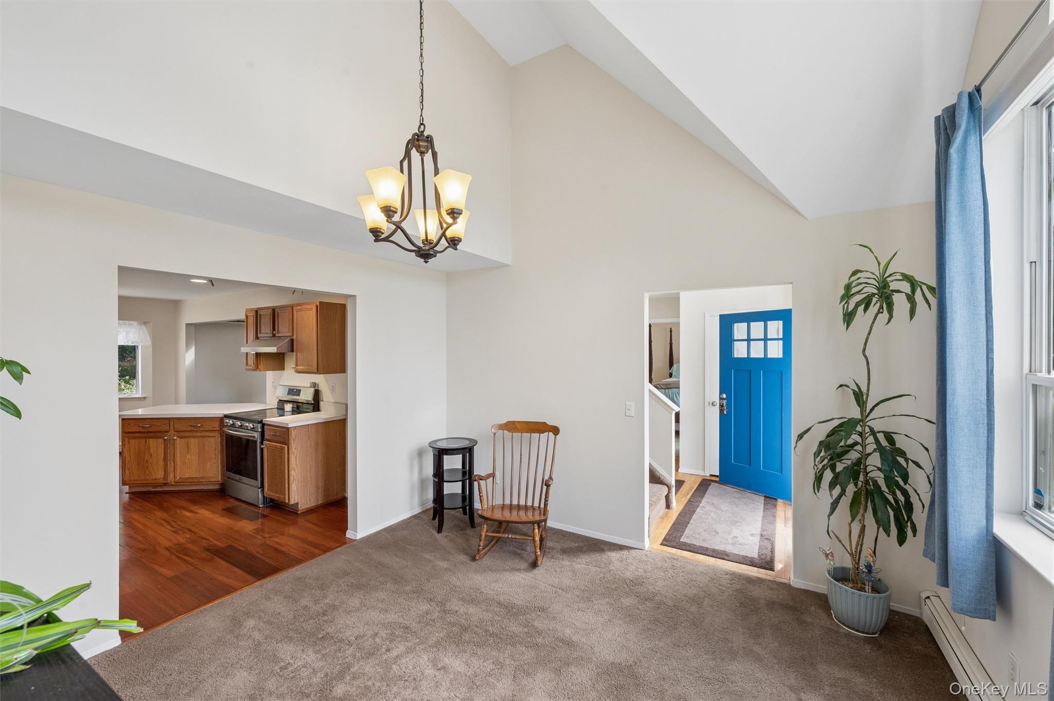 7 Jarvis Lane – For Sale photo 2