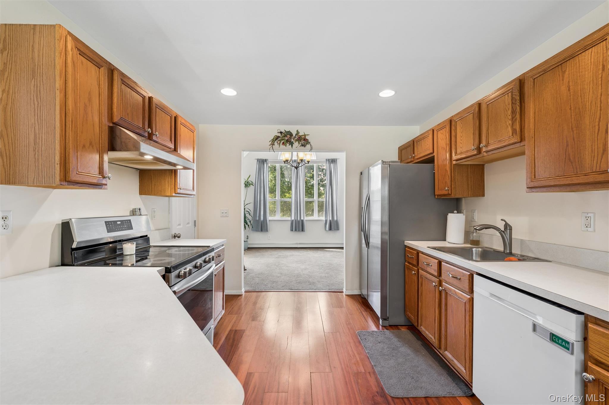 7 Jarvis Lane – For Sale photo 9