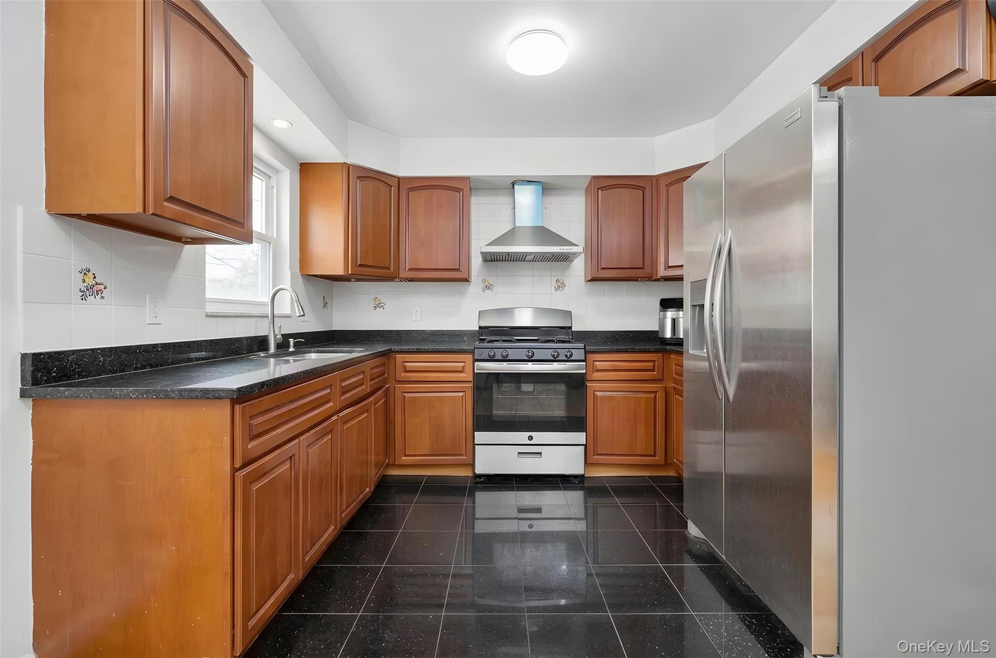 245-71 61st Avenue – For Sale photo 12