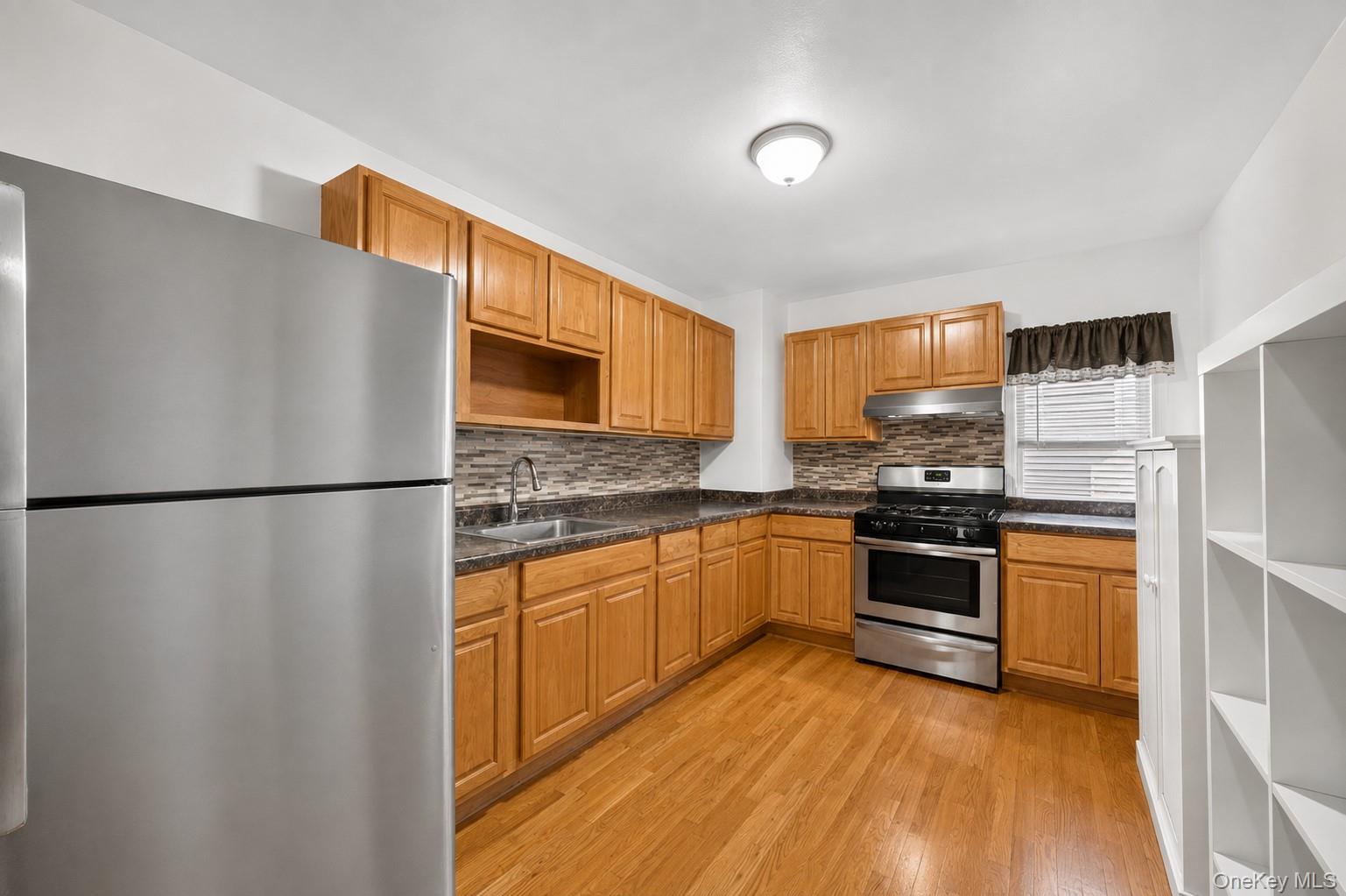 7630 Park Lane South – For Sale photo 8
