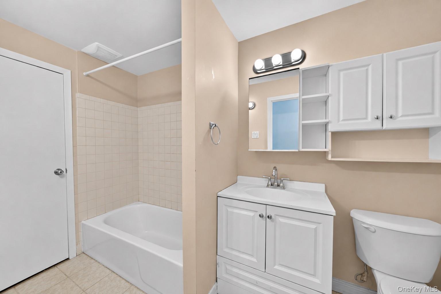 7630 Park Lane South – For Sale photo 16