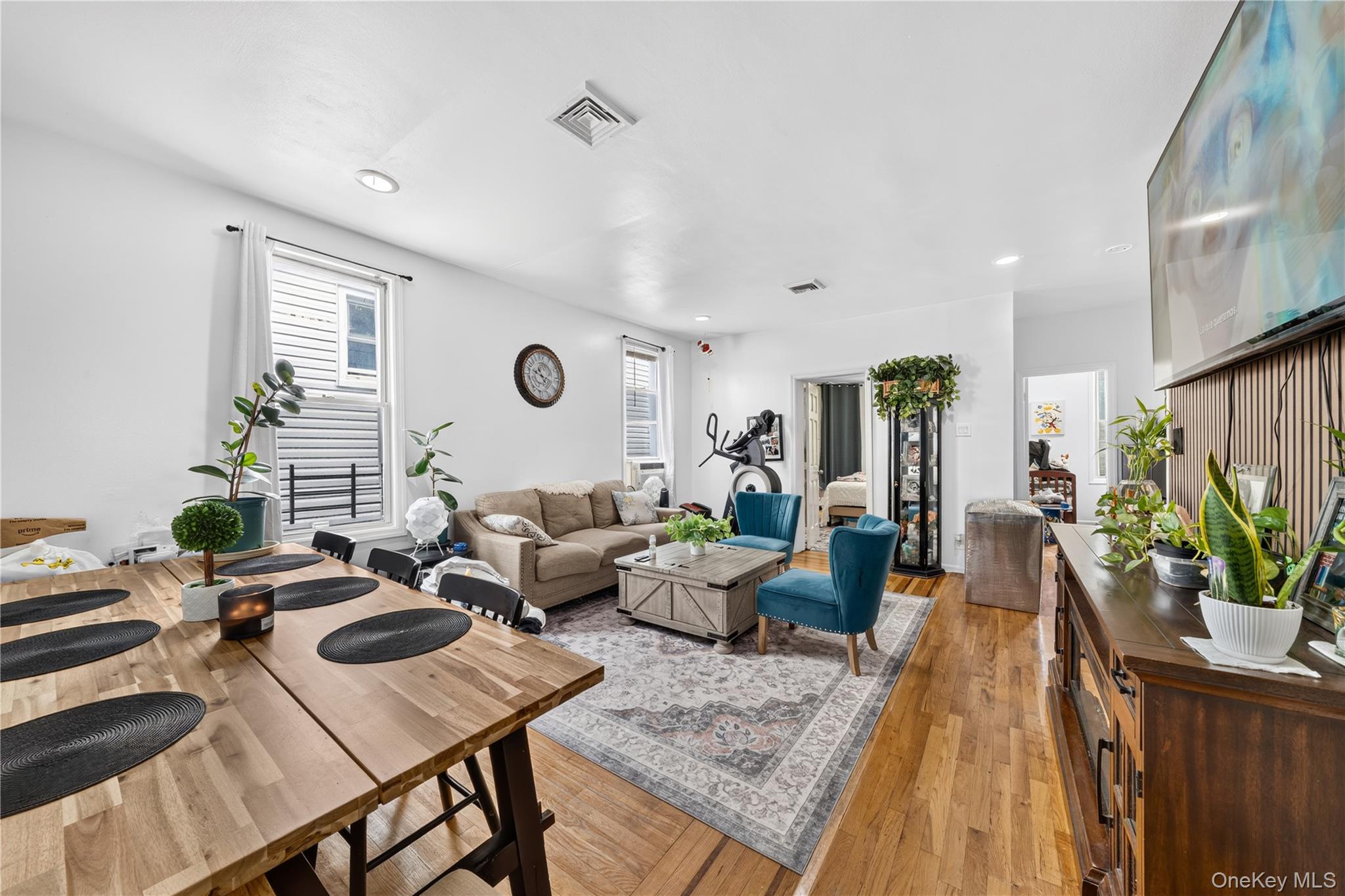 7630 Park Lane South – For Sale photo 5
