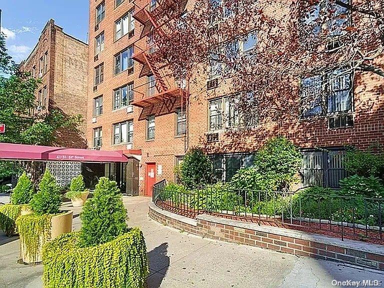 41-31 51st Street, Unit 6M